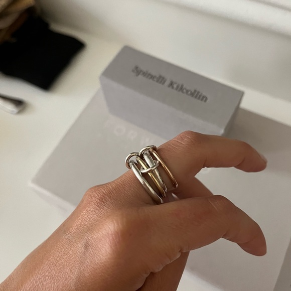 SPINELLI KILCOLLIN
Hyacinth Ring
Size: 7 Silver & 18K Yellow Gold & 18k - Picture 5 of 6